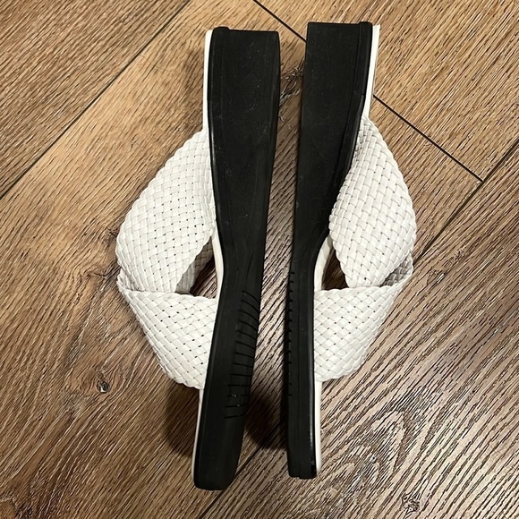 Salvatore Ferragamo White Basket Weave Wedge Sandals RTM - Picture 2 of 7